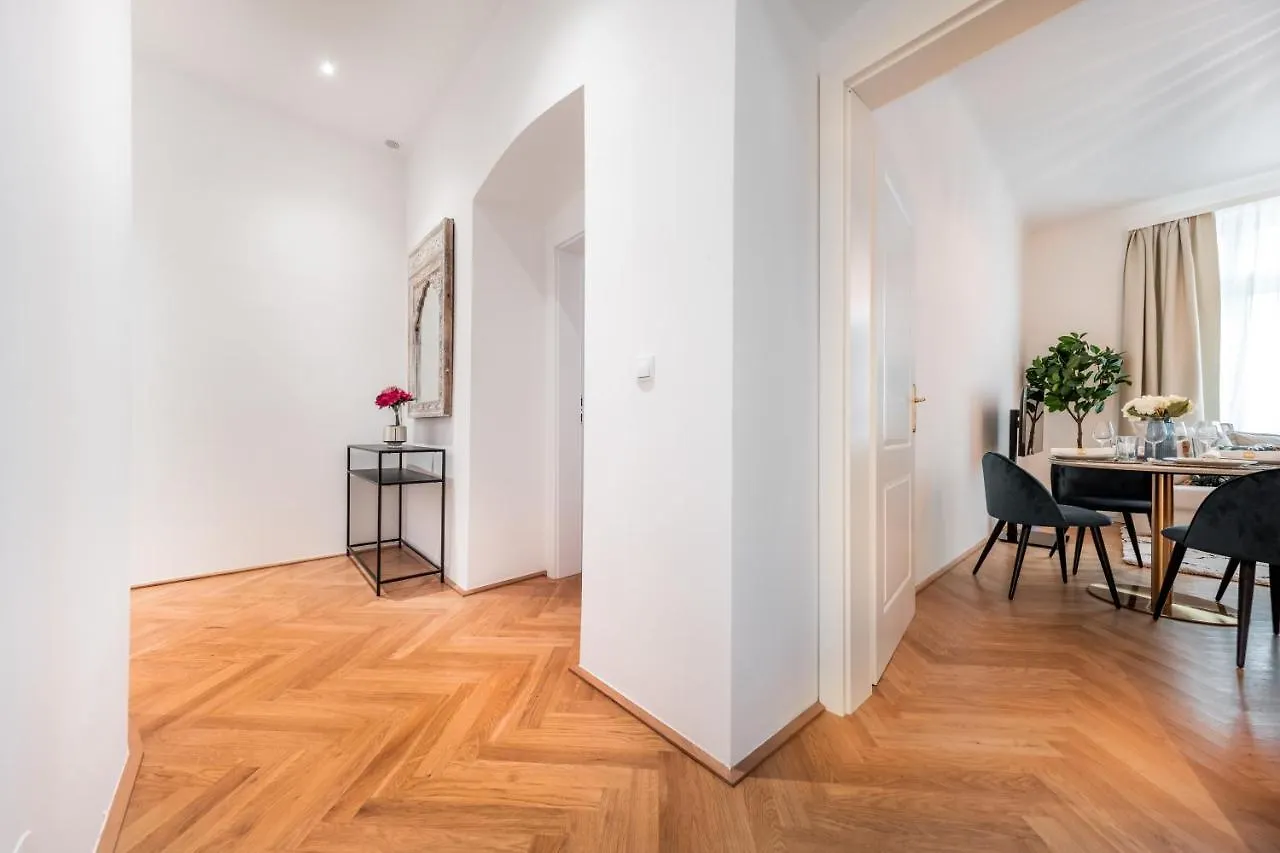 Smile Apartments Doebling Vienna 0*,  Austria